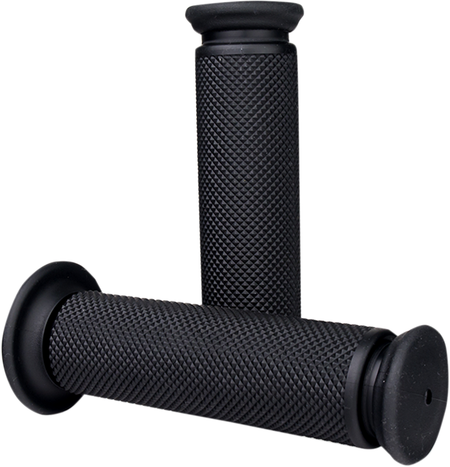 Grips - Diamond - Closed Ends - Black - Lutzka's Garage