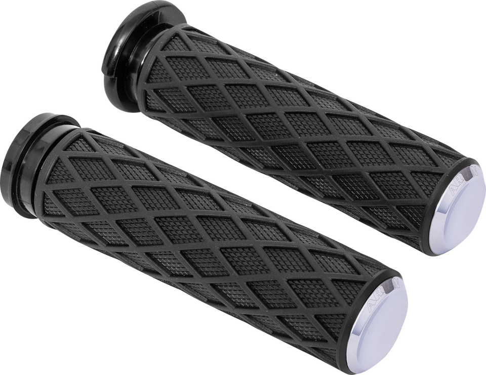 Grips - Diamond - TBW - Chrome - Lutzka's Garage