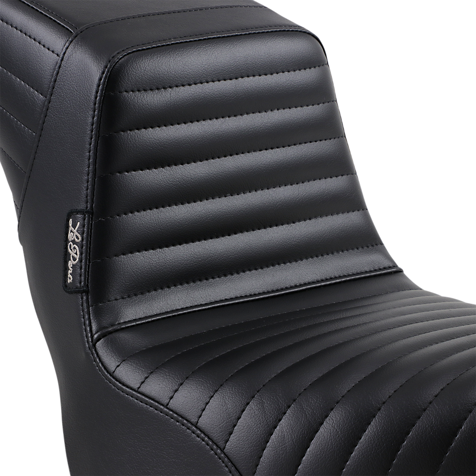 Kickflip Seat - Pleated - Softail 18+