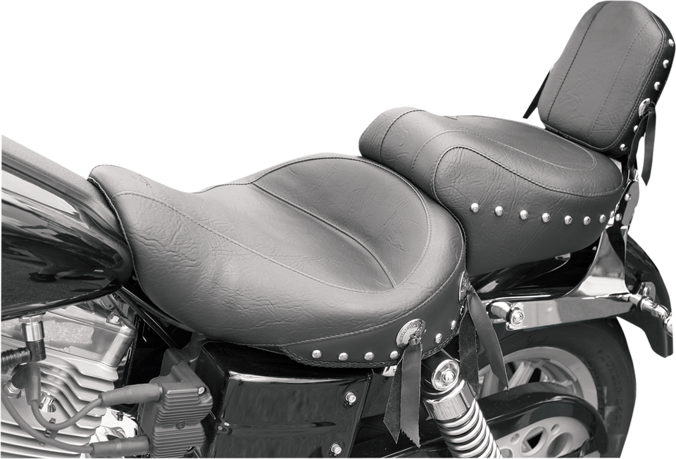 Wide Studded Seat - FXDWG 96-03
