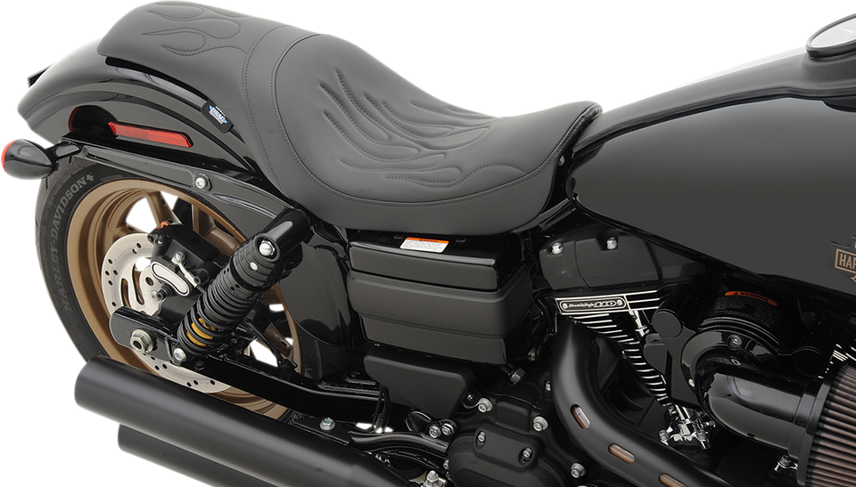 Predator Seat - Flame Stitched - Dyna 06-17