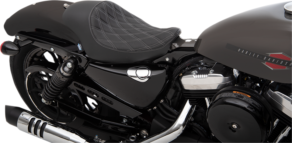 3/4 Solo Seat - Double Diamond - Black w/ Silver Stitching - XL 04-22