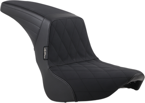 Kickflip Seat - Diamond Grip - Softail 18+