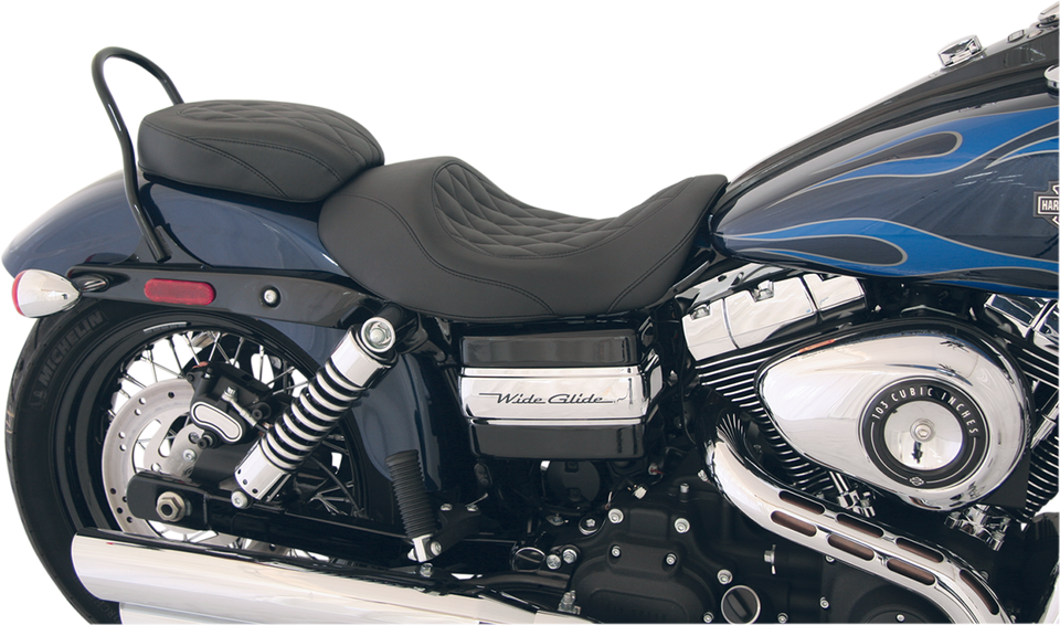Wide Tripper Rear Seat - Diamond - Dyna