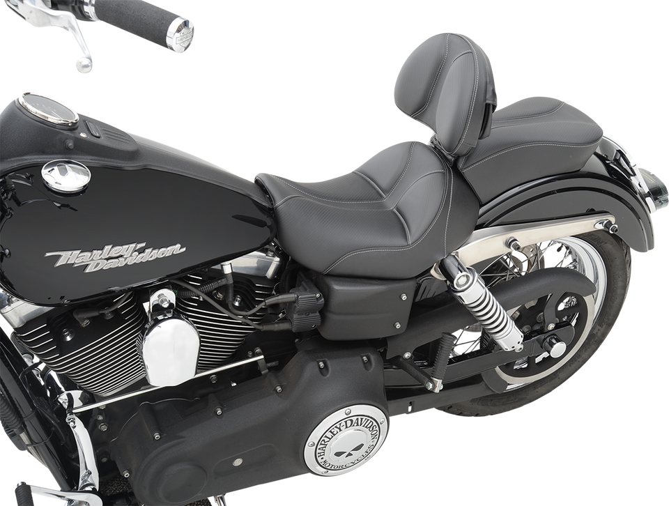 Dominator Pillion