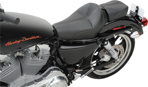 Dominator Pillion