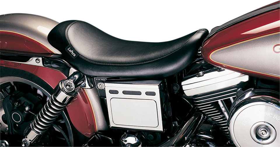 Solo Seat - Smooth - FXDWG 96-03 - Lutzka's Garage