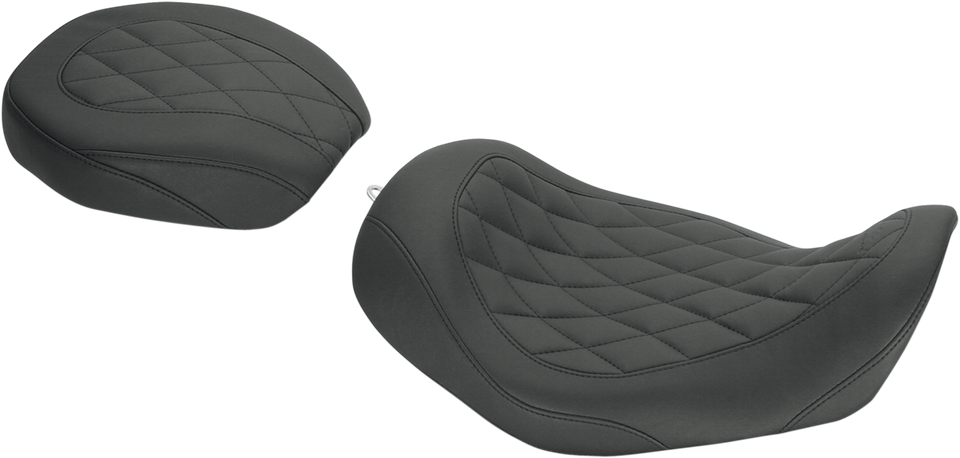 Wide Tripper Rear Seat - Diamond - Dyna