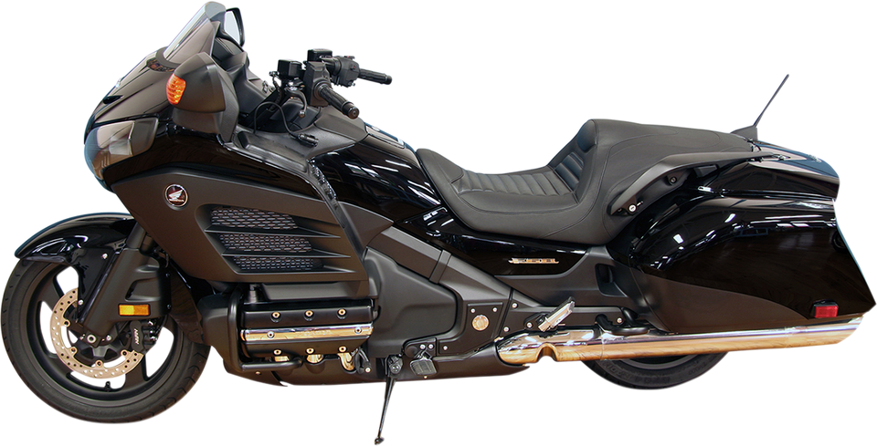 Tripper Fastback Seat - Tuck and Roll - F6B